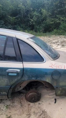 94 95 96 97 FORD CROWN VICTORIA Cuarto trasero izquierdo ventana cristal recambio tinte Foto 1 de 2