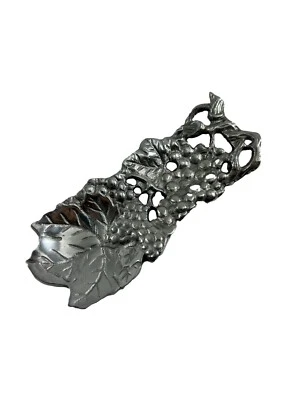 Soporte de cuchara con patrón de uva de aluminio metal tono plata hoja de 8" X 3,25" Foto 1 de 4