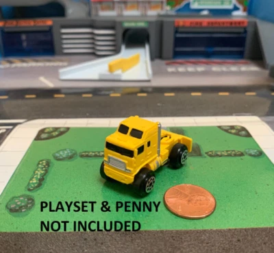 NUEVO 1 1/2" MICRO MÁQUINAS TAMAÑO AMARILLO DURMIENTE CABOVER SEMIRREMOLQUE 1989 ROADCHAMPS Foto 1 de 4