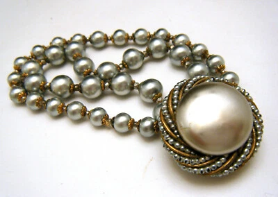 AS IS 签名 Miriam Haskell 人造珍珠手链 两股盒扣 — 第 1/4 张图片