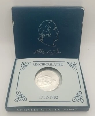 1982 U.S. Silver George Washington Half Dollar Unc. Blue Mint Set #2058 - Image 1 of 4