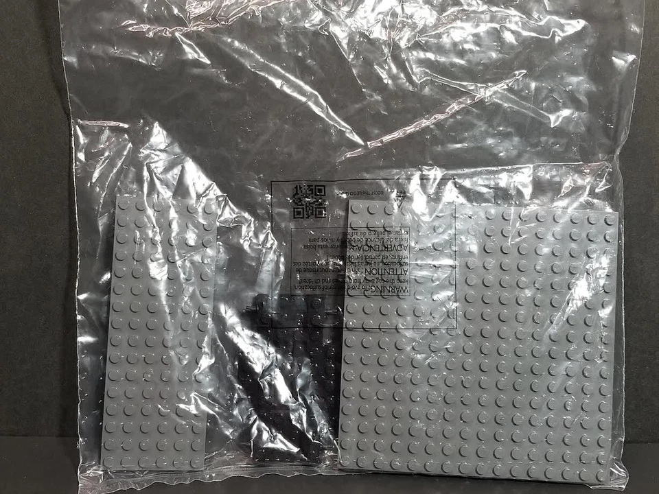 NEW LEGO 60258 CITY TUNING WORKSHOP 1 CLEAR BAG W/ 2 PLATES & 1 CAR PLATE NOTES - Image 1 of 1