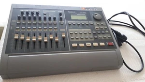 Roland Vs 880 VXpanded mit VS8F-1 Multi Effectboard - Bild 1 von 3
