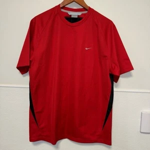Camisa De Colección Nike Para Hombre Entrenamiento Gimnasio Logo Swoosh Roja Talla M Aire Libre - Imagen 1 de 7