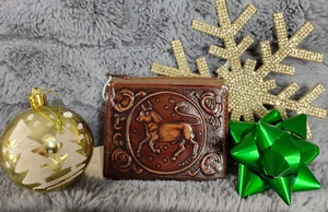 Bolsa de cambio de moneda de cuero Abraham & Straus de colección en relieve toro de Tauro - Imagen 1 de 9