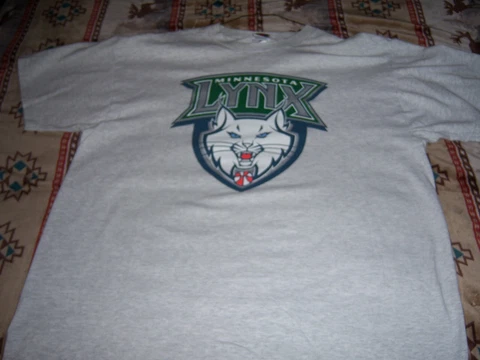 MINNESOTA LYNX SHIRT WOMENS XL  SIGNED BETTY LENNOX & KATIE SMITH Cover