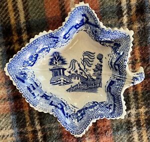 Antique 19th Century English Leaf Shaped Blue Willow Pickle Dish