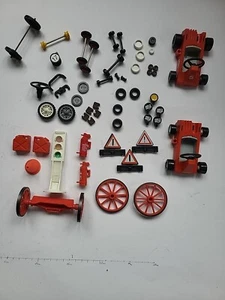 Playmobil, Einzelteile, 2 Autos, Räder, Kutschenräder, Warndreieck, Feuerlöscher - Bild 1 von 7