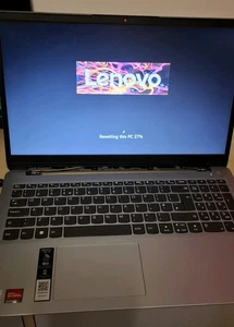 Lenovo IdeaPad 1 15.6'' Athlon Silver 7120UWin 11- broken hinge as shown in pics - Picture 1 of 16