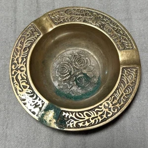 Vintage solid Brass Round Ashtray With Etched Floral Design 4" In Diameter - Picture 1 of 4