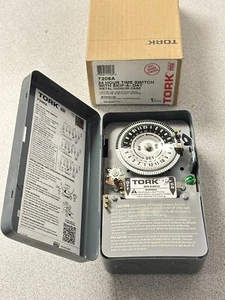 NEW TORK 7209A Multi-Voltage 24-Hour Skip-a-Day Mechanical Time Switch - Picture 1 of 5