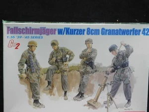 Dragon - Nº 6373 - Paracaidista con Lanzagranadas Corto 8cm 42 - 1:35 - '39-'45 - Imagen 1 de 1