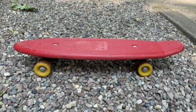 Monopatín vintage GT Grentec SPOILER II rojo, Valterra Products Pacoima, California Foto 1 de 4