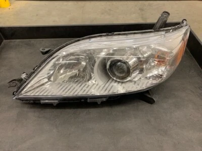 LH HEADLIGHT 2018 - 2020 TOYOTA SIENNA ( 81150-08061 ) - Image 1 of 4