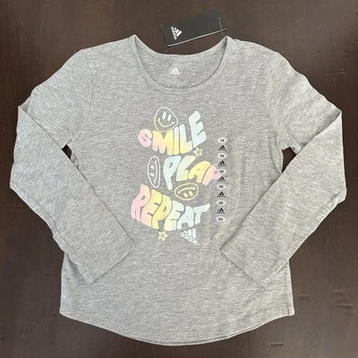 Camiseta Adidas Smile Play Repeat Gráfico Para Niñas Talla 6X Gris Brezo Foto 1 de 3
