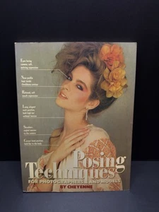 POSING TECHNIQUES for Photographers & Models Book by CHEYENNE - Foto 1 di 6