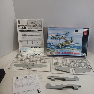 1/48 P-40 Tiger Shark 'AVG' / Hobby Craft HC1451 (Caja abierta pero nueva) Foto 1 de 4
