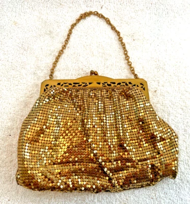Bolso Cartera de Colección Años 40 Whiting Davis Malla Dorada Aleta Marco Perforado de Latón EE. UU. BONITO Foto 1 de 4