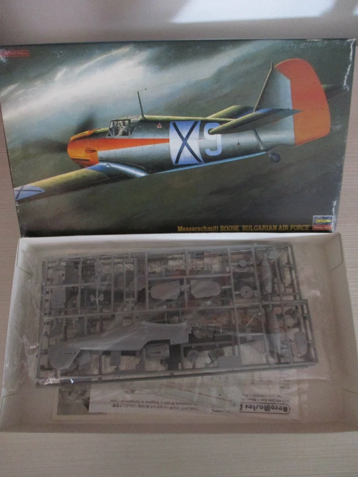 KIT MONTAGGIO MESSERSCHMITT BF109E BULGARIAN AIR FORCE HASEGAWA SCALA 1:48 - Immagine 1 di 1
