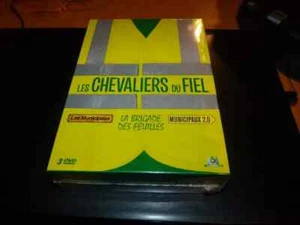 COFFRET 3 DVD NEUF "LES CHEVALIERS DU FIEL : LES MUNICIPAUX, CES HEROS / 2.0 / L - Picture 1 of 3