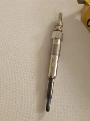 1XNEW GLOG PLUG CHAMPION FOR VW 1.4TDI 1.9D 2.0 TDI N10591602 N10591603 CH700 - Image 1 of 4