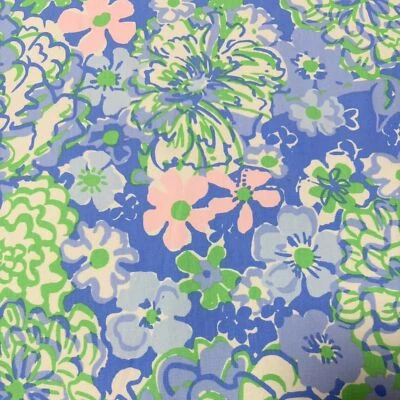 Plumas de tela elástica de algodón tejido de rizo Lilly Pulitzer en flor 36" x 60" Foto 1 de 4