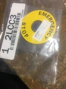 FREE SHIP Omron A22z-3466-1 Legend Push button Plate,Emergency Stop,Black/Yellow - Picture 1 of 3