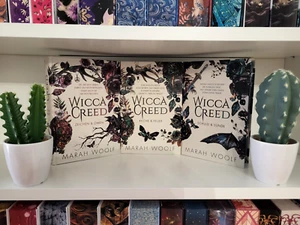 Marah Woolf | WiccaCreed Trilogie | HC | Erstausgabe mit Farbschnitt - Bild 1 von 3