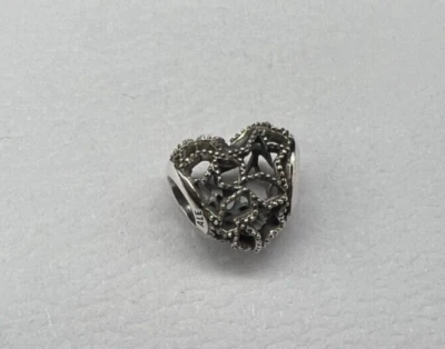 NUEVO Auténtico Pandora Calado Corazón y Cuentas Estrellas Corazón Dije 798462C00 Foto 1 de 4