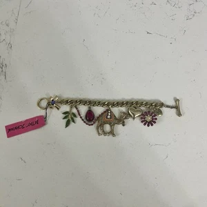 Betsey Johnson Moroccan Adventure Camel Rhinestone Charm Bracelet Gold Tone RARE - Picture 1 of 7