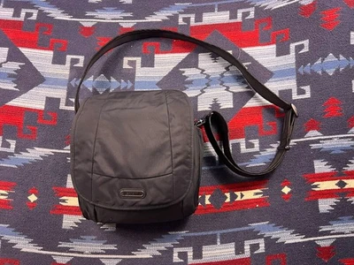 Bolso Bandolera Pacsafe Metrosafe 200 GII Negro Antirrobo RFID Cadera Estuche para Hombro Foto 1 de 4