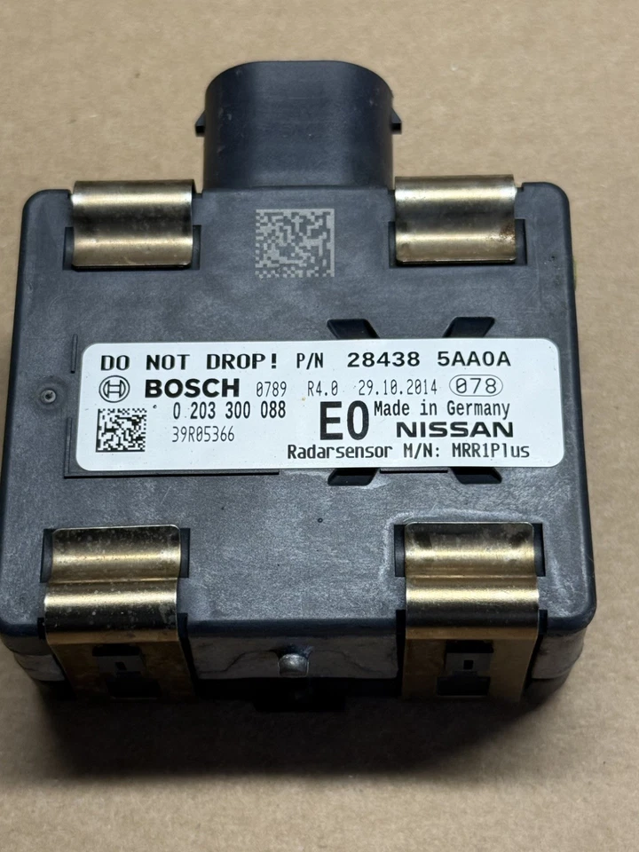 Sensor radar distancia control crucero Nissan Murano 2015-2017 28438-5AA0A Foto 1 de 4