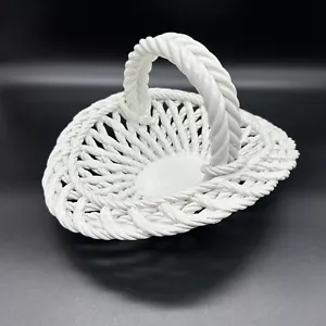 Cesta de recolección de cuerda tejida de porcelana blanca italiana Capodimonte - Imagen 1 de 9