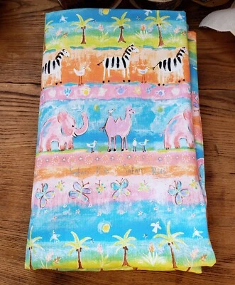 Tela de algodón vintage para niños de novedad colorida animales de safari de zoológico 3 años X 55" Foto 1 de 4