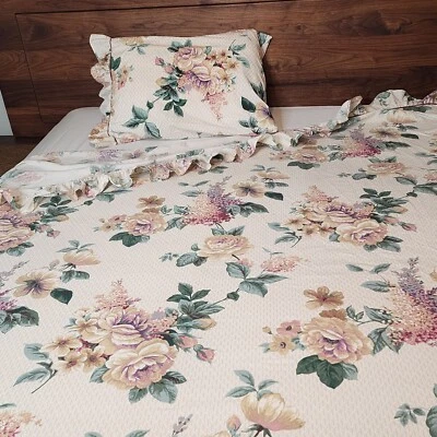 No-Iron Percale Flat Sheet Pillowcase Springmaid Large Floral Ruffled Queen 2pc - Image 1 of 4
