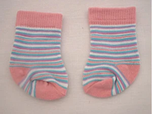 Rosa mehrfarbig gestreifte Socken passen 18 Zoll American Girl Puppen - Bild 1 von 1
