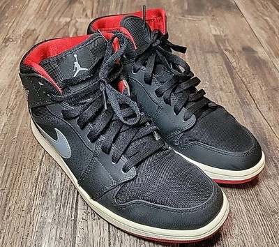 Nike Air Jordan 1 Mid Negro-Gris Frío-Rojo Gimnasio RARO 554724-004 Talla 9.5 Foto 1 de 4