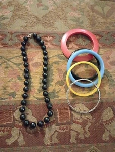 Vintage Plastic Bengals And Beaded Necklace - Picture 1 of 6