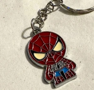 Portachiavi Marvel Comics Spider Man Scottie stile giovane film metallo completo cosplay  - Foto 1 di 6