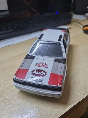 Burago  1/24 0159 AUDI QUATTRO 4 RALLY BIANCO   per restauro - Immagine 1 di 4