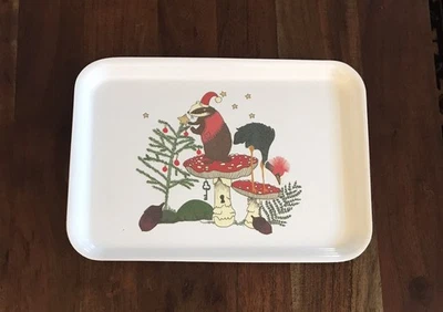 Bandeja de exhibición/bebida de melamina para pájaros, tejones, hongos, árboles invierno 2018 IKEA. Foto 1 de 4