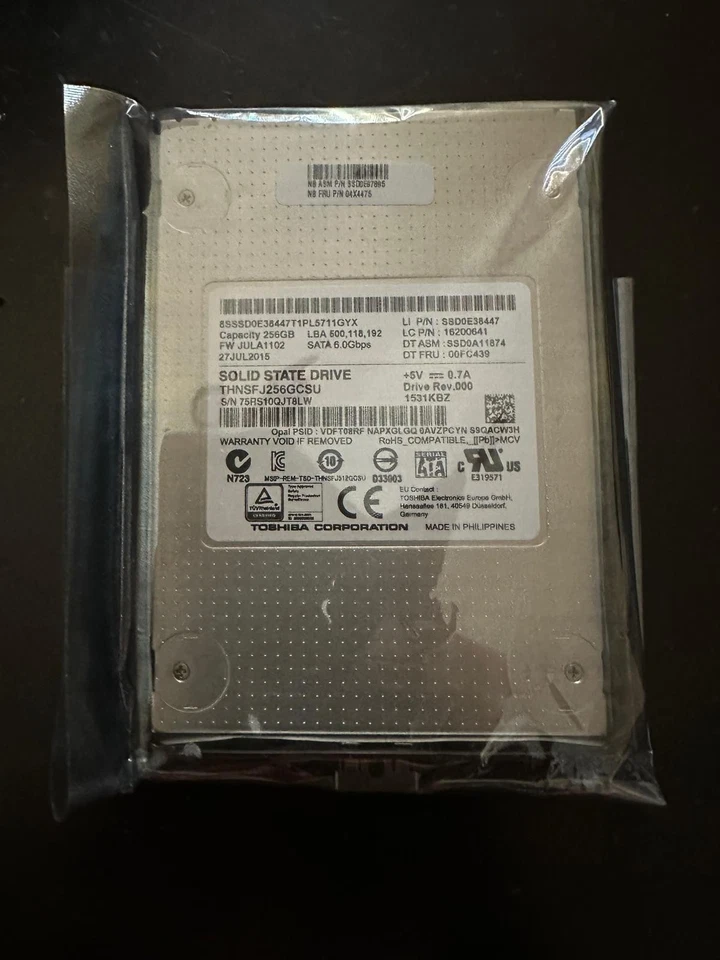 Toshiba 256GB 2.5" SATA SSD Internal Solid State Drive THNSFJ256GCSU - Image 1 of 1