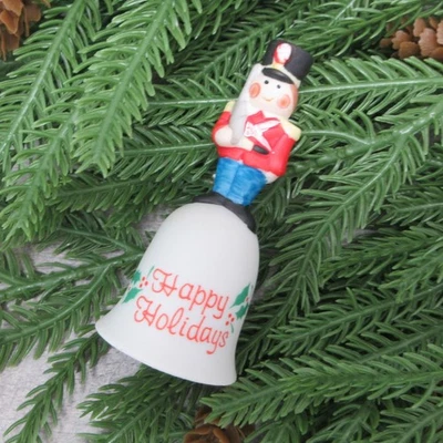 Pequeña estatuilla de soldado de feliz fiesta campana de Navidad de porcelana Russ de 3,25 pulgadas Foto 1 de 4