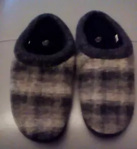 Acorn Luxury Men's Driftwood Plaid Mules Size UK 8.5-9.5 - Picture 1 of 5