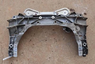 Infiniti FX35 FX37 2009-2013 tracción trasera base motor delantero travesaño subchasis OEM Foto 1 de 4