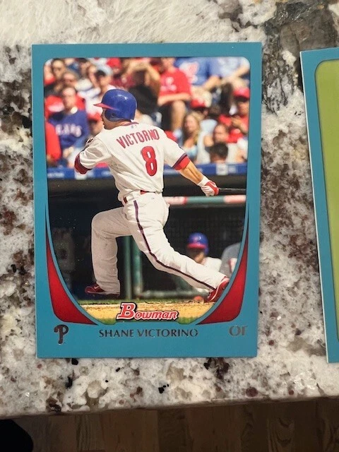 2011 BOWMAN BLUE PARALLEL CARD /500 PHILADELPHIA PHILLIES SHANE VICTORINO #14 - Image 1 of 1