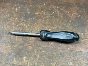 Snap On Tools SSDMR4B Hard Grip Ratcheting Screwdriver Black 2 Bits Magnetic Tip - Picture 1 of 13