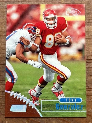 Tony Gonzalez 1998 Topps Stadium Club #155 HOFame Kansas City Chiefs HOF NFL - Image 1 of 2