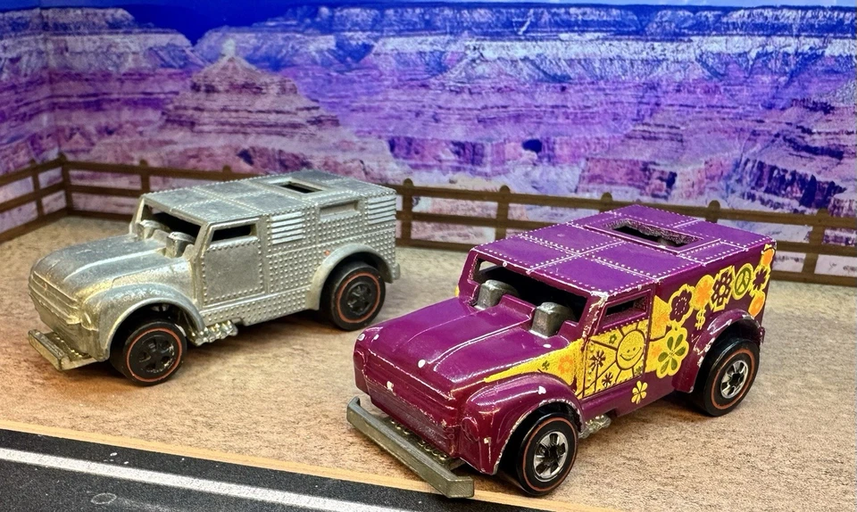 Hot Wheels Lote De 2 Dineros Divertidos - 1972 Y 1974 Vintage Redlines  Foto 1 de 4