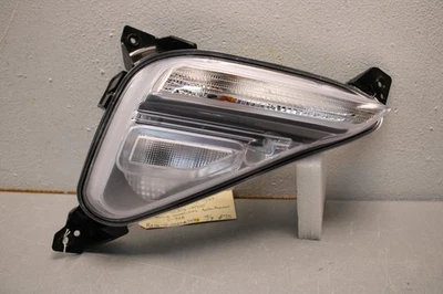 Luz antiniebla lateral derecha Kia Forte 2019 2020 2021 Foto 1 de 4